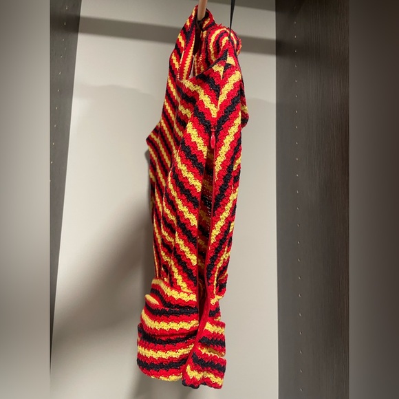 Hellessy Red, Navy, Yellow Cotton Knit Set - Picture 7 of 9